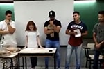 Estudante de Direito praticam argumentação