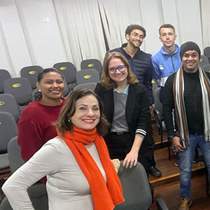 CESUFOZ fortalece forma&ccedil;&atilde;o em Administra&ccedil;&atilde;o com palestra institucional do CRA-PR